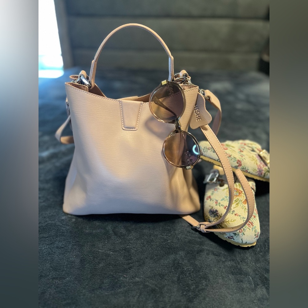 Lilac Leather Shoulder Two Way Bucket Handbag